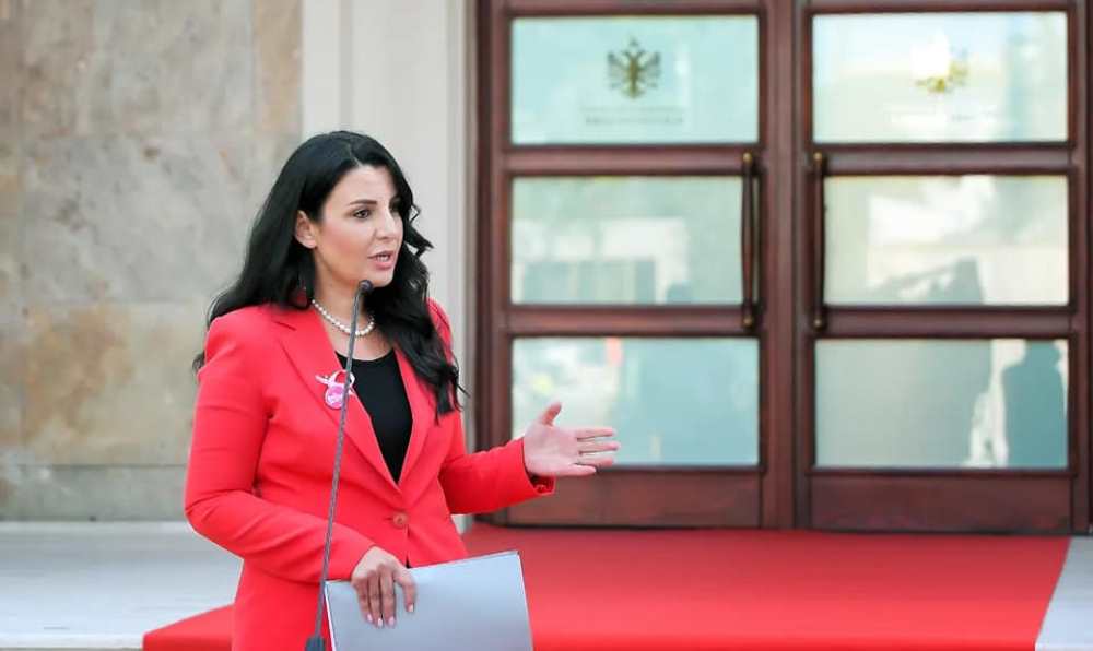 Balluku: Aplikimin e fashes e vendos Qeveria, presim shifrat